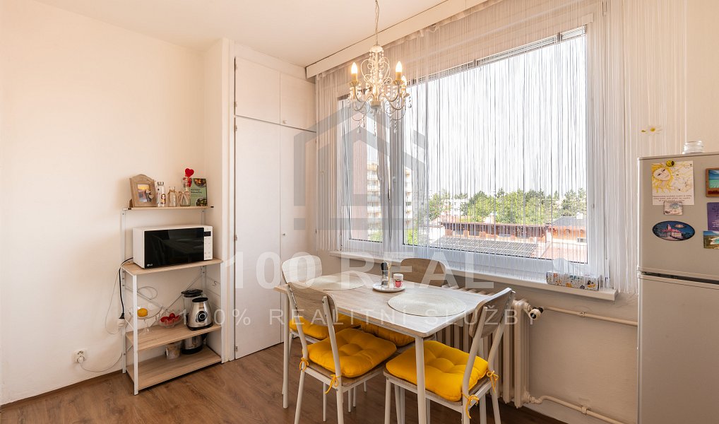 Pronájem bytu 2+1 64 m², Hradec Králové – náhled fotky 2