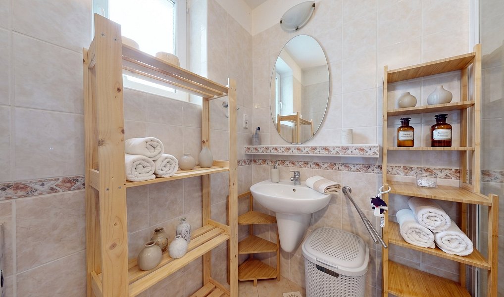 Prodej domu 215 m² s pozemkem 671 m², Střelice – náhled fotky 12