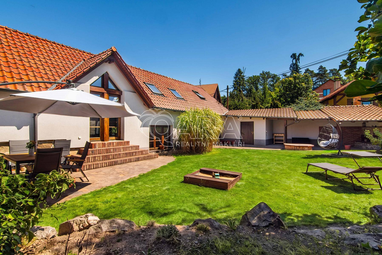 Prodej domu 280 m² s pozemkem 577 m²