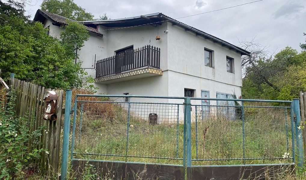 Prodej domu 200 m² s pozemkem 3 609 m², Lubenec – náhled fotky 4