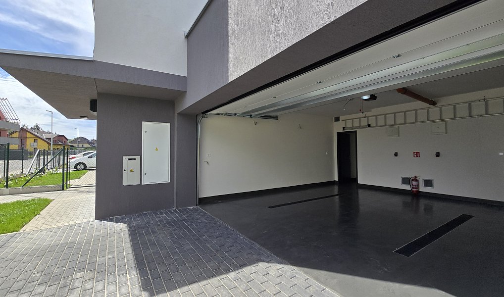 Prodej bytu 3+kk 76 m², Dobřichovice – náhled fotky 2