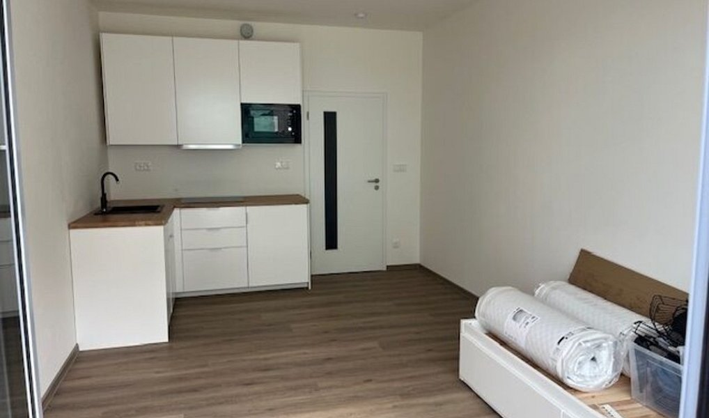 Pronájem bytu 1+kk, 25 m², Třebonice, Praha 17, Praha