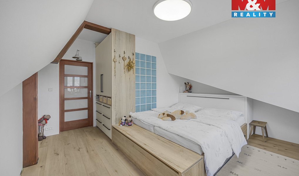 Prodej domu 374 m² s pozemkem 4 508 m², Sulice – náhled fotky 13