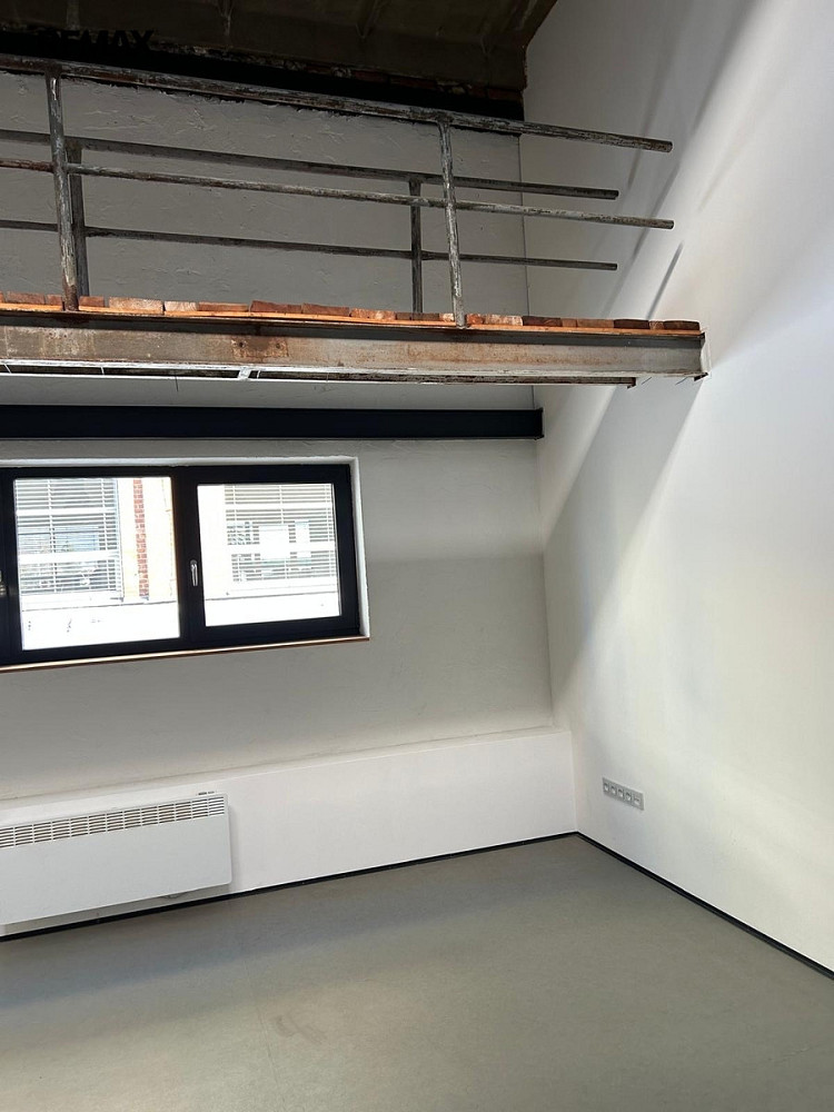 Pronájem kanceláře 38 m² — photo 4