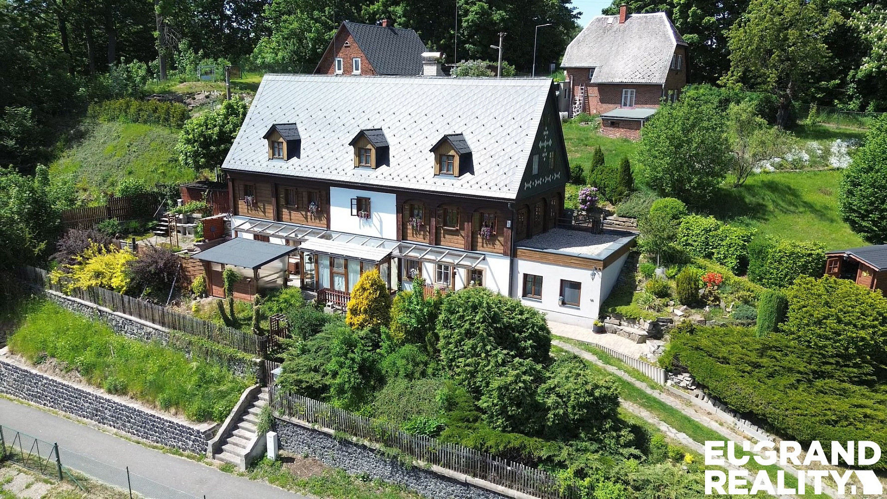 Prodej domu 271 m² s pozemkem 2 479 m²