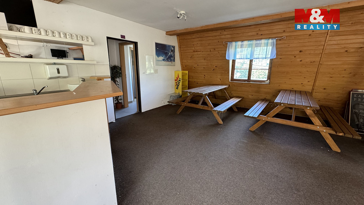Prodej komerčního objektu (jiného typu) 180 m² – další