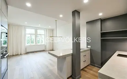 Pronájem bytu 4+kk 107 m²