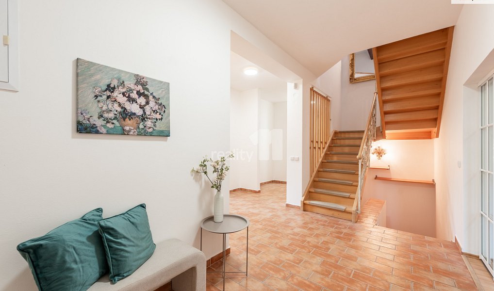 Prodej domu 420 m² s pozemkem 717 m², Praha – náhled fotky 12