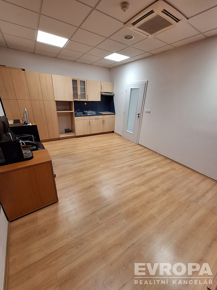 Pronájem kanceláře 16 m², Pardubice