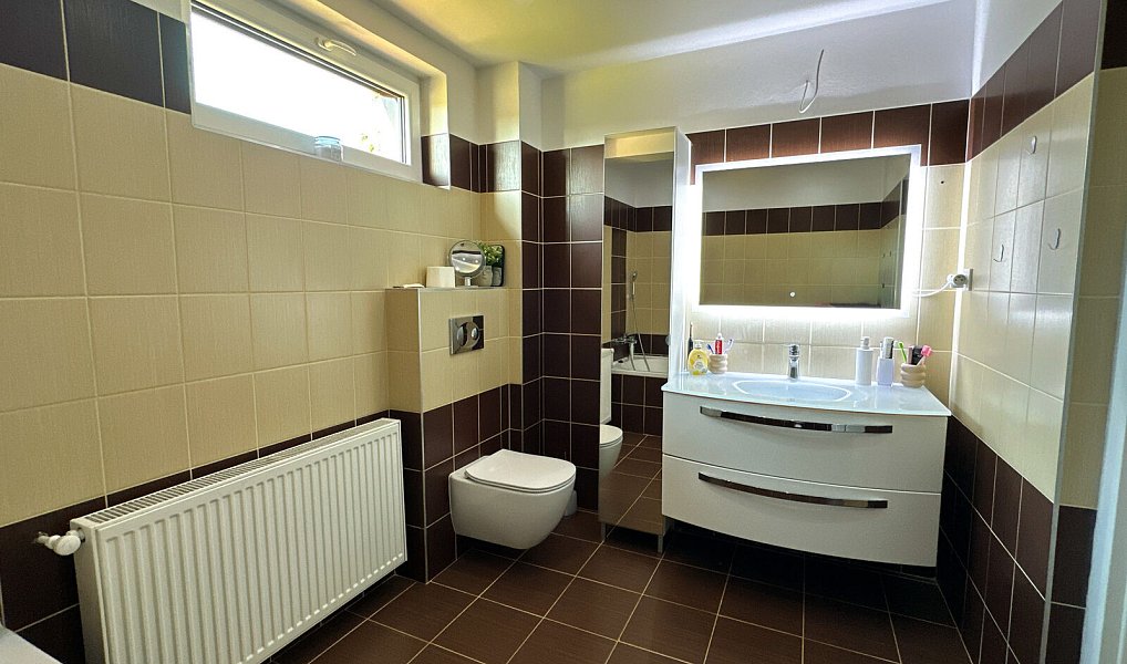 Prodej domu 300 m² s pozemkem 154 m², Tachov – náhled fotky 32