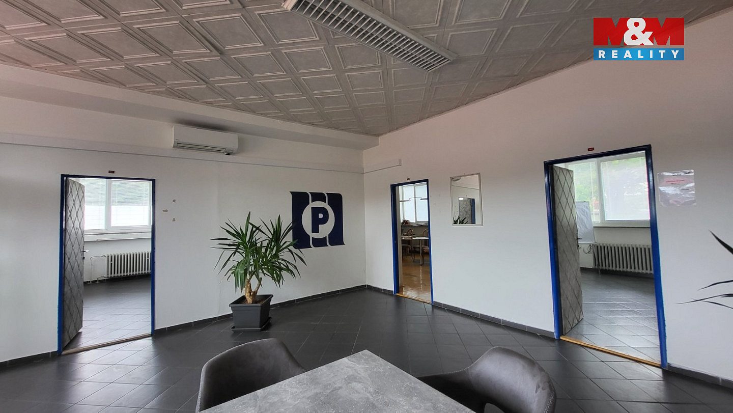 Pronájem kanceláře 140 m² — photo 2