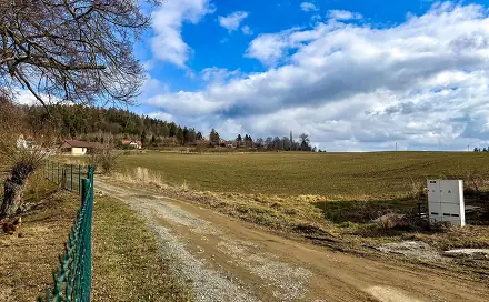 Prodej stavebního pozemku 4 190 m², Kladruby, okres Benešov
