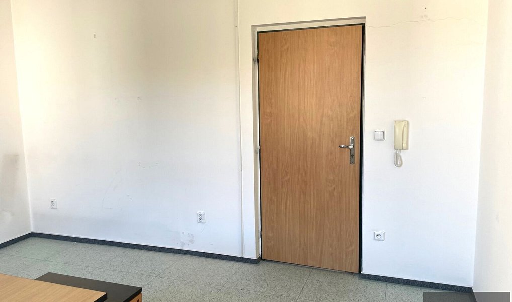 Pronájem kanceláře 20 m², Kunovice – náhled fotky 3