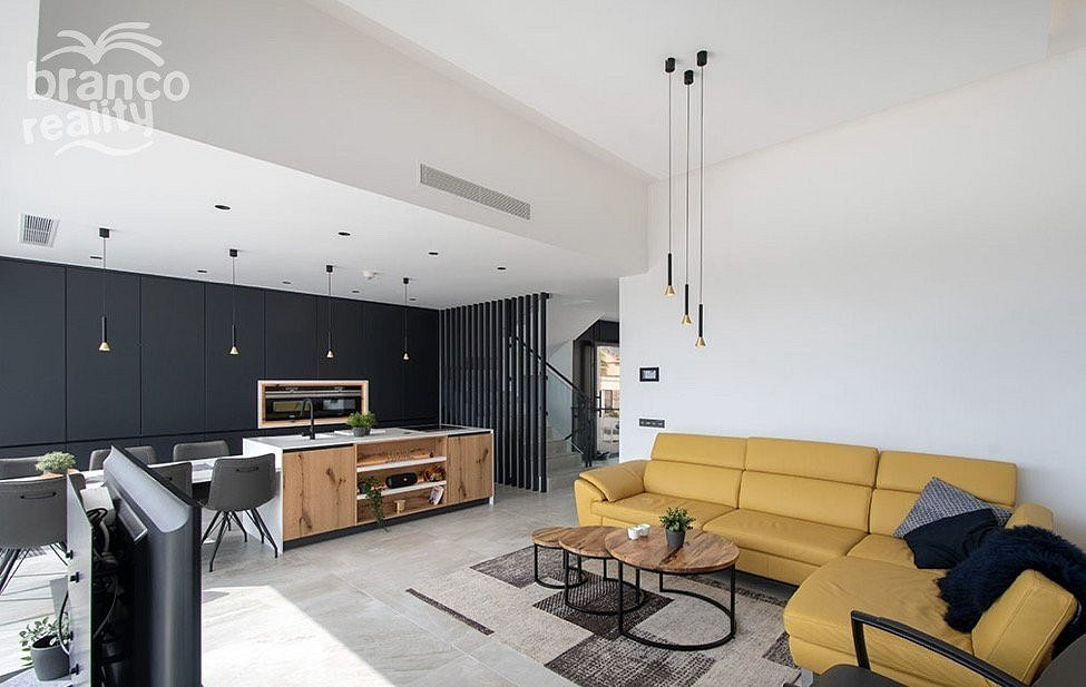 Prodej domu 252 m² s pozemkem 300 m² - Vista 5