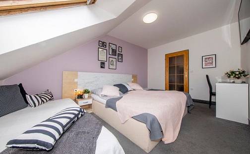 Pronájem bytu 2+kk 50 m², U Santošky, Praha 5 - Smíchov