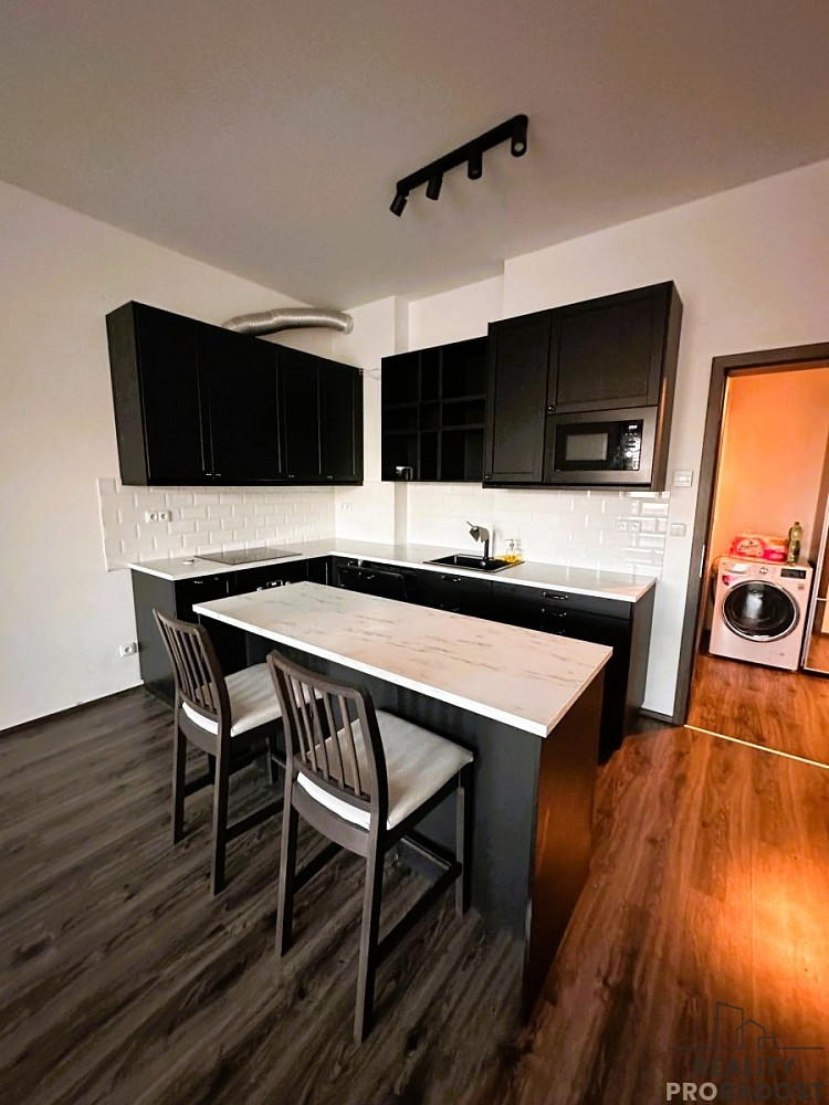 Pronájem bytu 2+kk 63 m² — photo 4