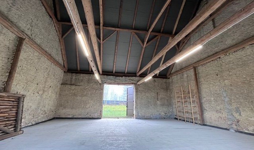 Pronájem skladovacích prostor 133 m², Kněževes – fotka 1 z 6