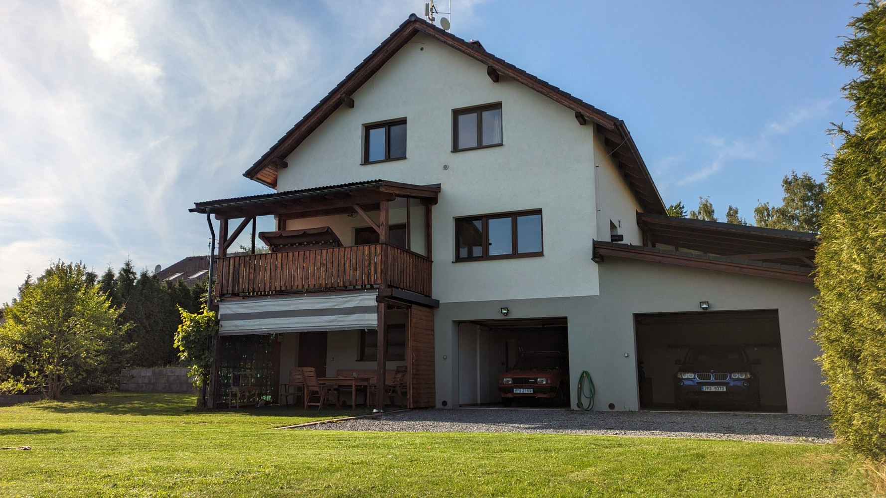 Prodej domu 237 m² s pozemkem 1 059 m² — photo 2