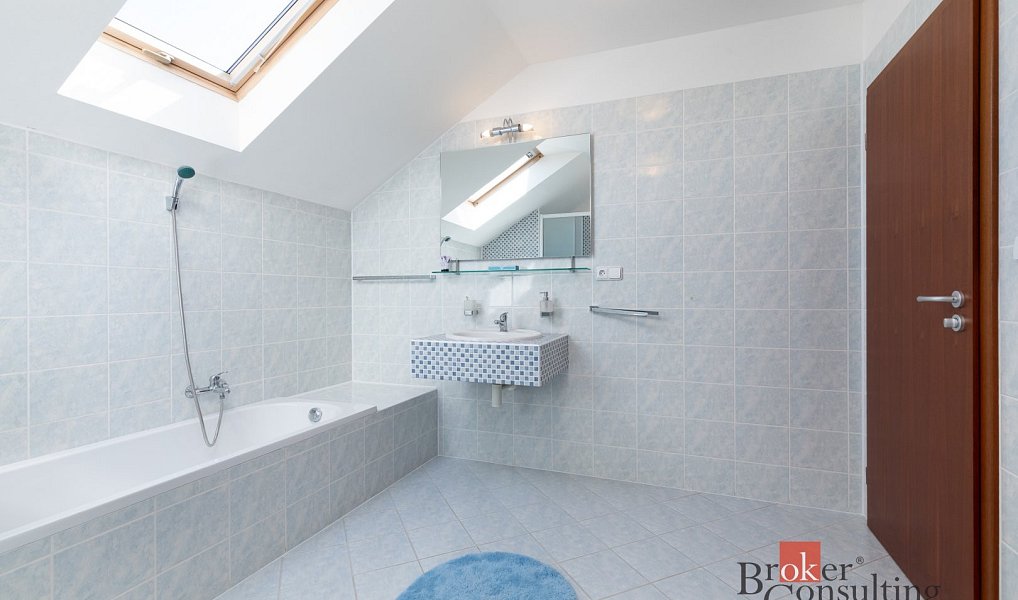 Prodej domu 177 m² s pozemkem 1 425 m², Opava – náhled fotky 29