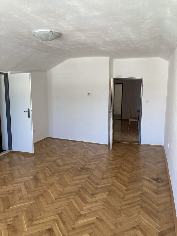 Pronájem bytu 3+1 70 m² — photo 3