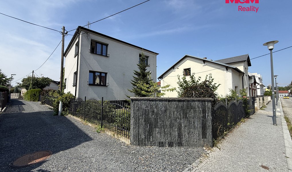 Prodej domu 234 m² s pozemkem 641 m², Karviná – náhled fotky 2