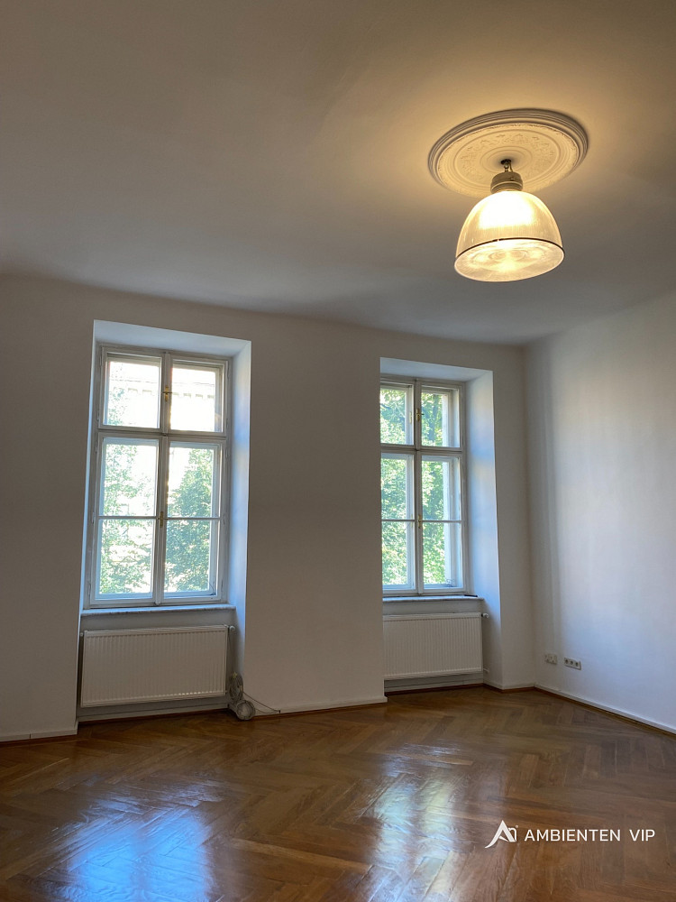 Pronájem kanceláře 174 m² – fotografie 4