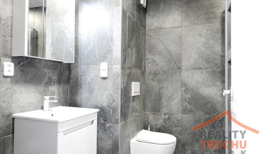 Pronájem bytu 1+1 38 m², Hradec Králové – náhled fotky 8