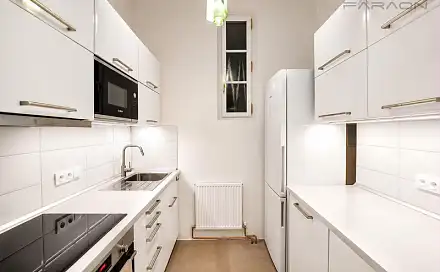 Pronájem bytu 1+kk 33 m²