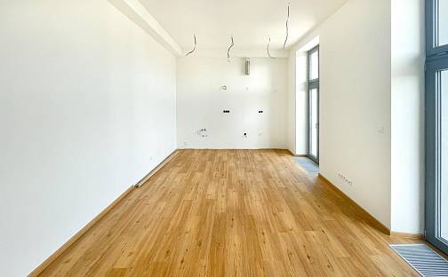 Prodej bytu 2+kk 57 m², Kpt. Jaroše, Tábor