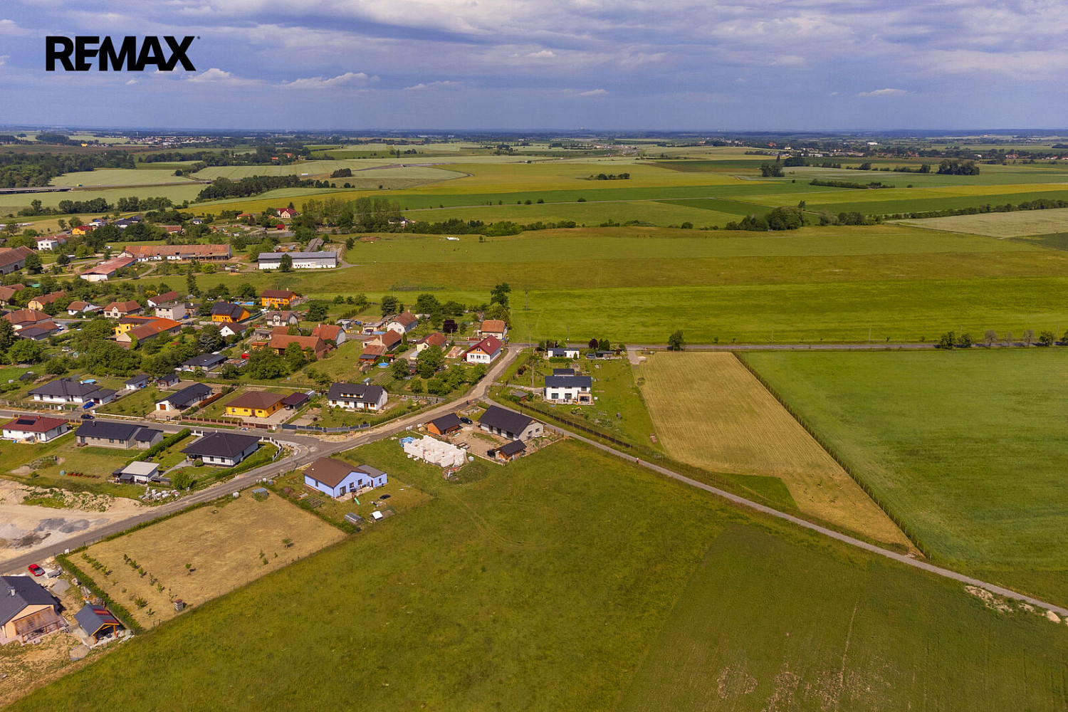 Prodej stavebního pozemku 4 264 m² – fotografie 4