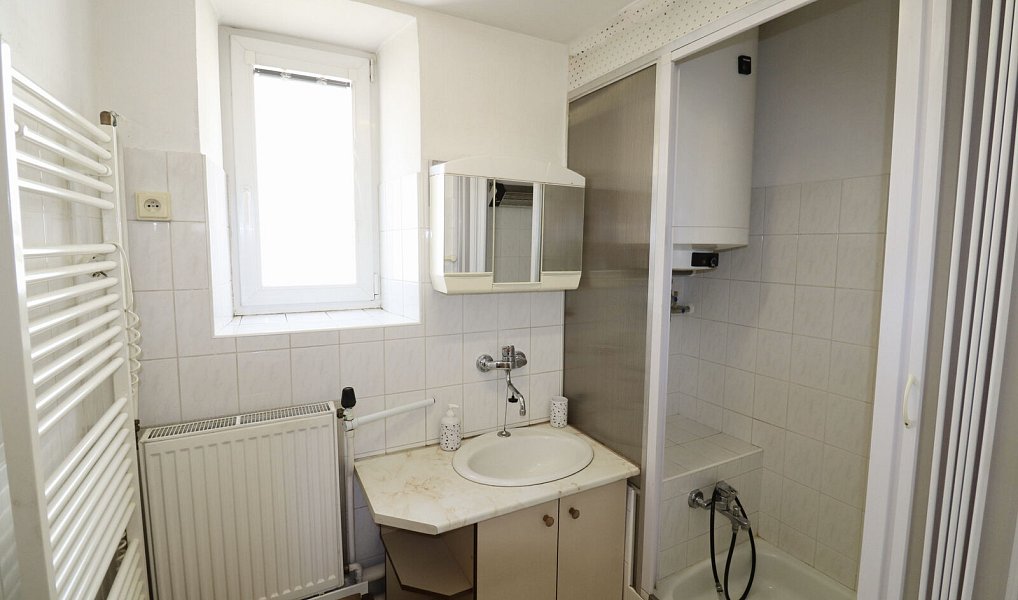Prodej domu 171 m² s pozemkem 2 693 m², Strážkovice – náhled fotky 12