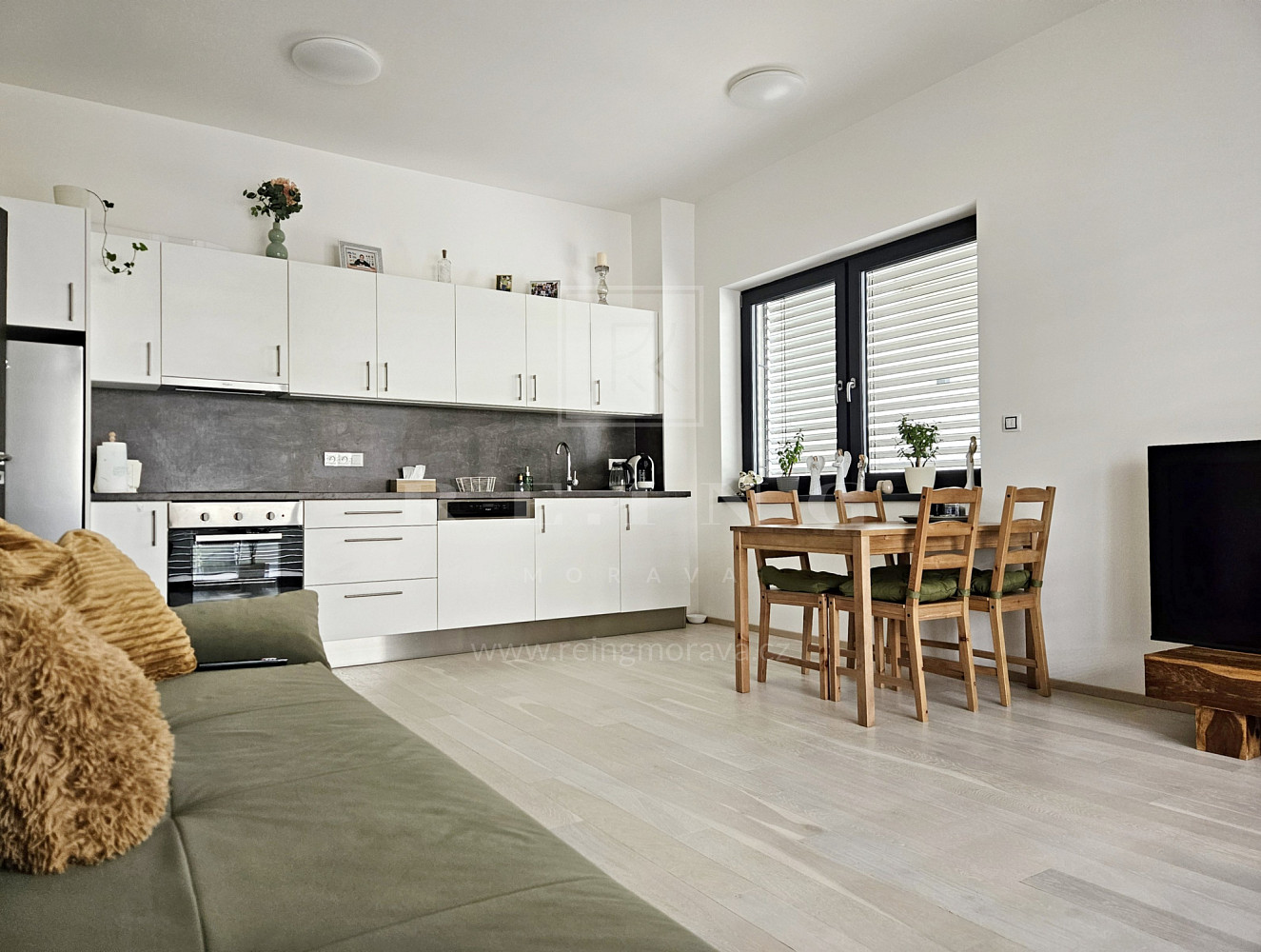 Pronájem bytu 3+kk 74 m² — photo 4