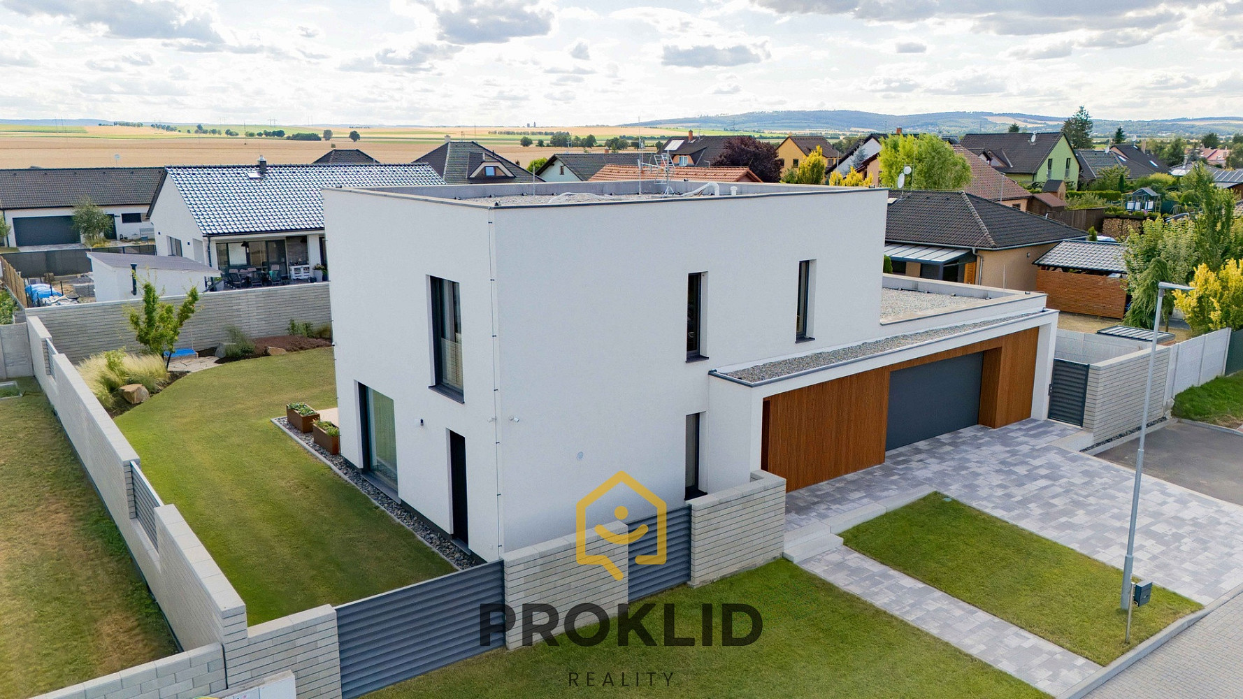 Prodej domu 197 m² s pozemkem 734 m²