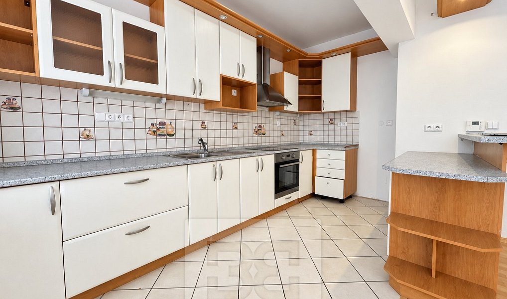 Pronájem bytu 2+kk 69 m², Zlín – náhled fotky 6