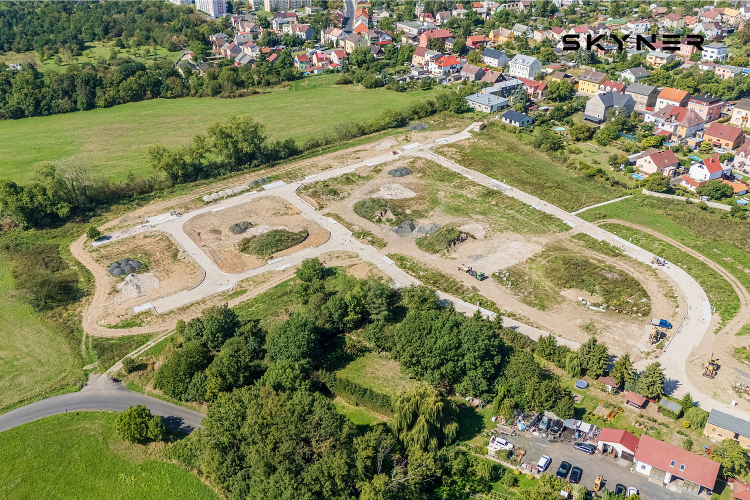 Prodej stavebního pozemku 826 m² – fotografie 3