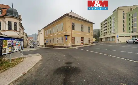 Prodej domu 1 200 m² s pozemkem 892 m², Seifertova, Bílina, okres Teplice