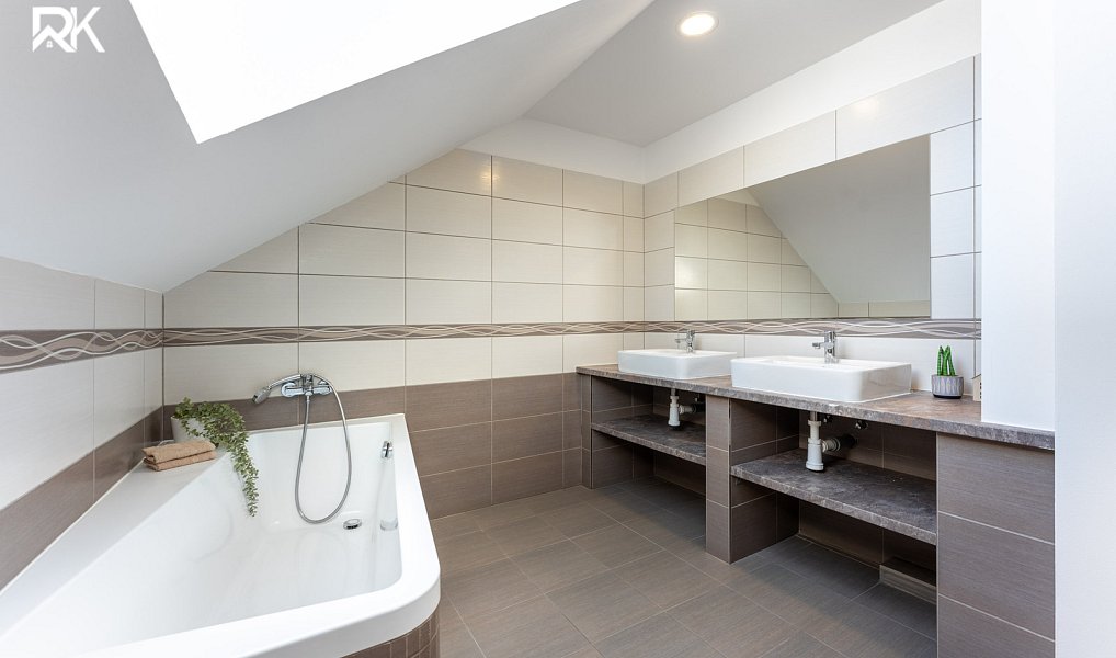 Prodej domu 162 m² s pozemkem 377 m², Kolín – náhled fotky 17
