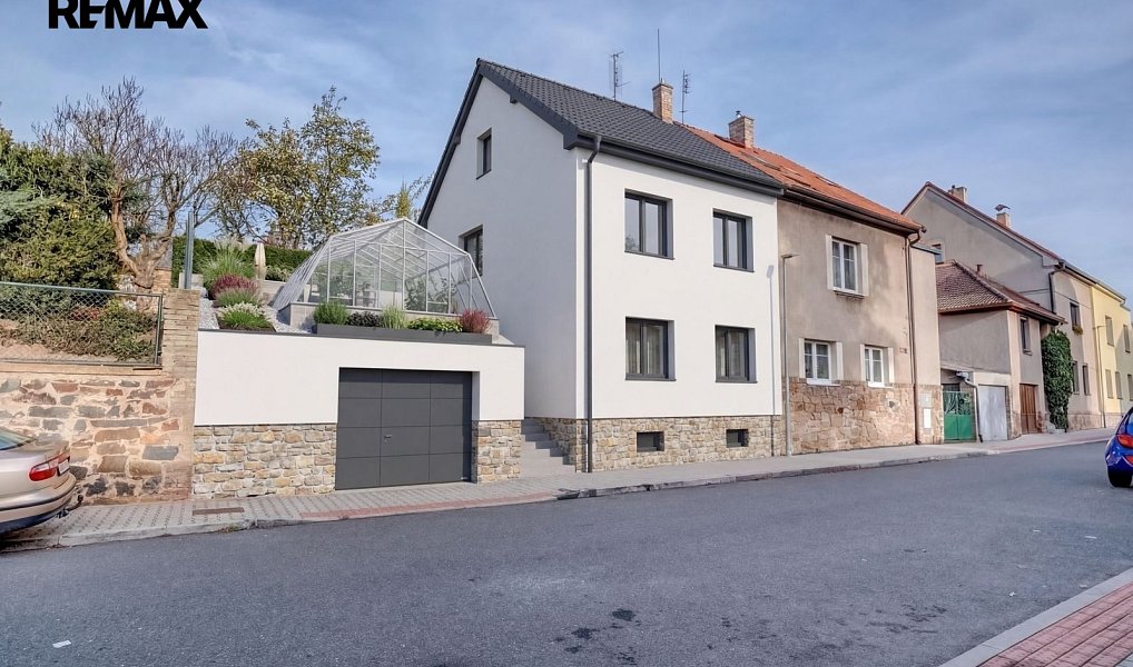 Prodej domu 135 m² s pozemkem 425 m², Rakovník – fotka 1 z 19