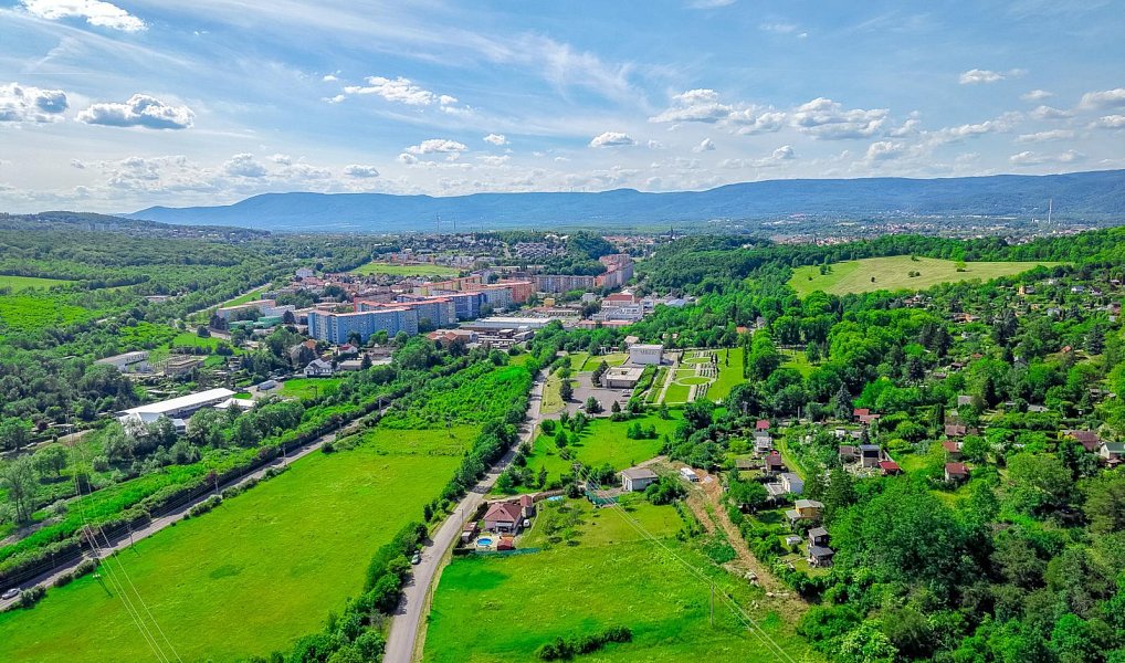 Prodej stavebního pozemku 3 430 m², Bystřany – náhled fotky 18