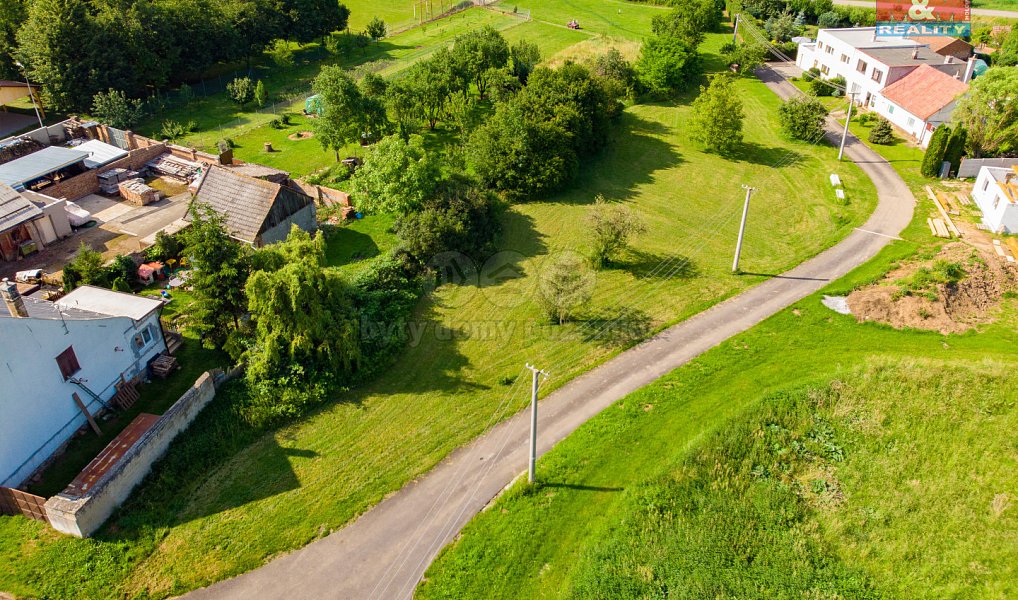Prodej stavebního pozemku 936 m², Uhřice – náhled fotky 7