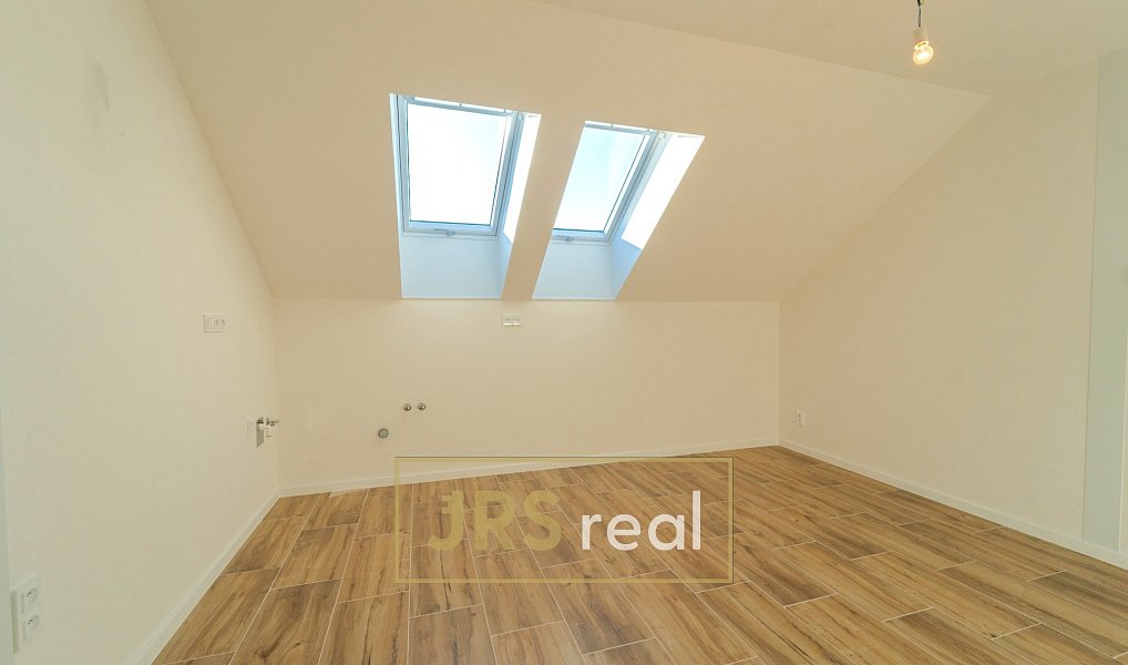 Prodej ubytovacího objektu 176 m², Novosedly – náhled fotky 9