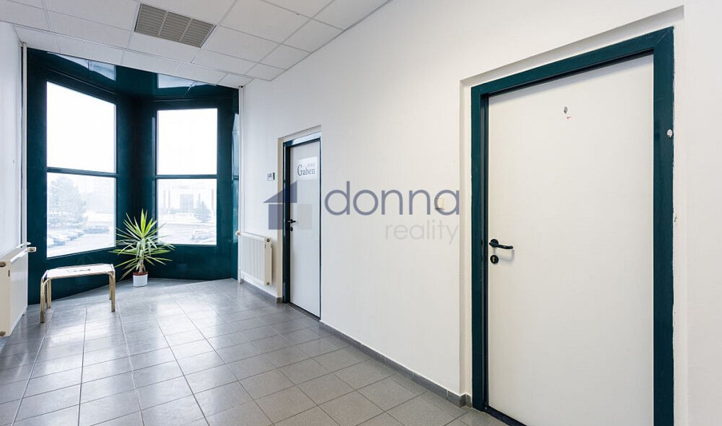 Pronájem kanceláře 43 m², Praha – náhled fotky 3