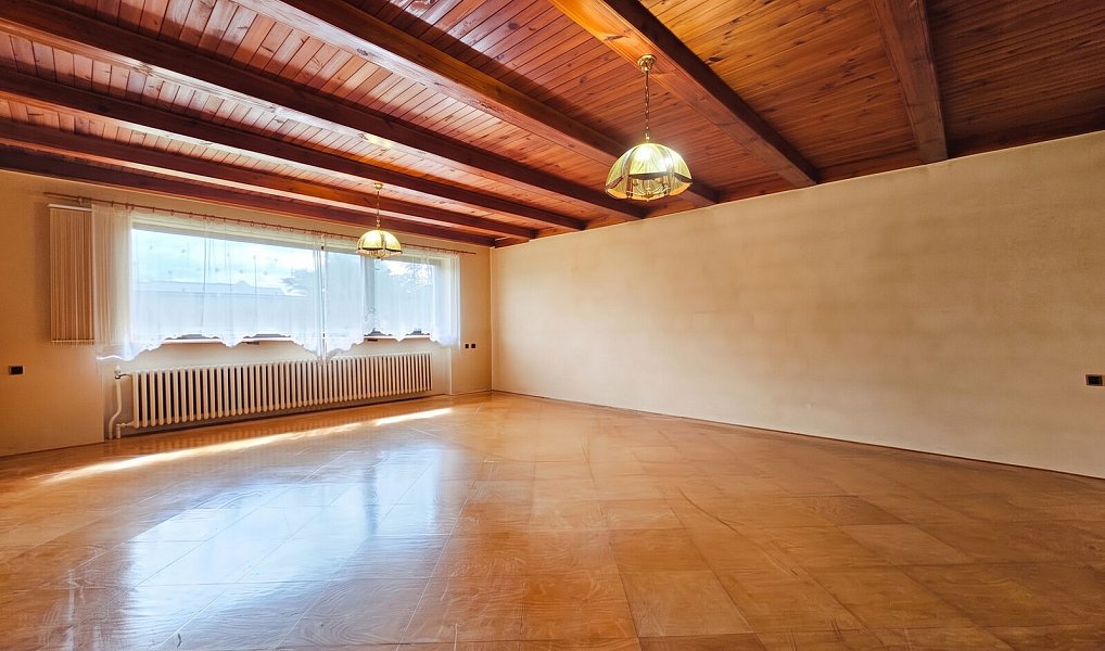 Prodej domu 279 m² s pozemkem 2 760 m², Blšany – náhled fotky 2