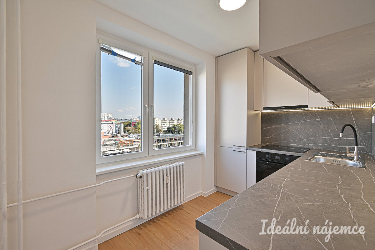 Pronájem bytu 2+1 60 m² – fotografie 3