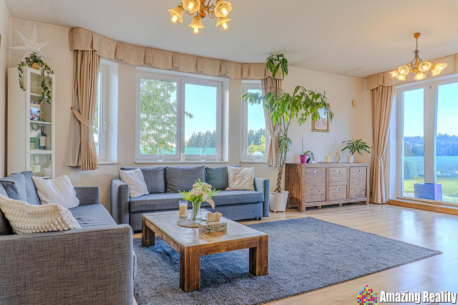 Prodej domu 238 m² s pozemkem 1 185 m²