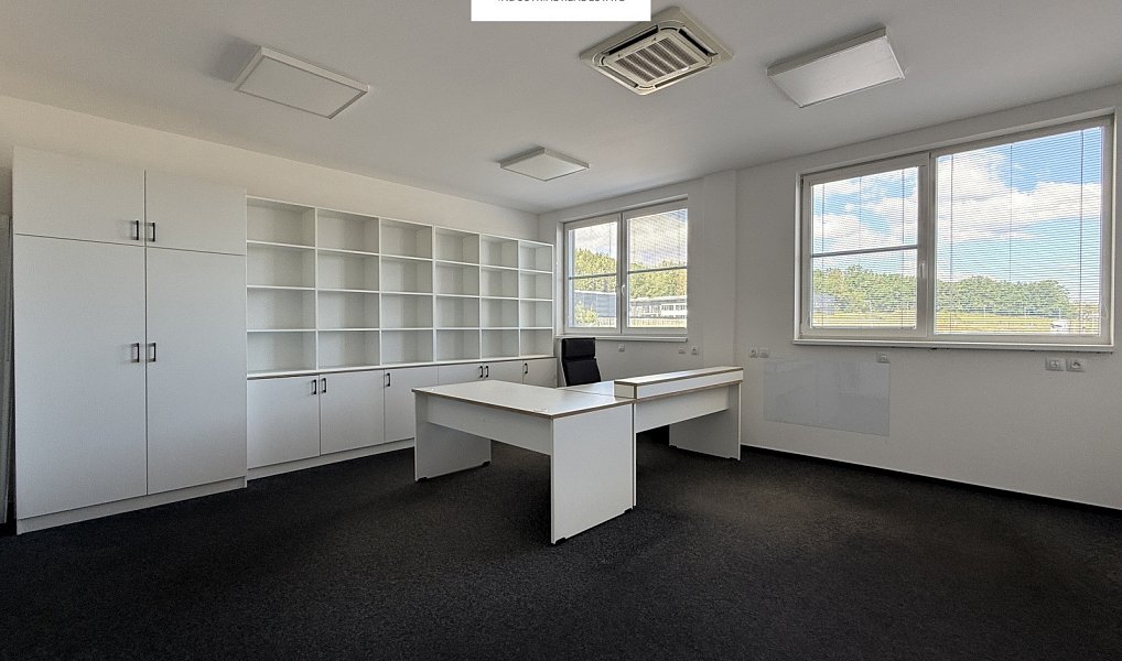 Pronájem skladovacích prostor 2 142 m², Týn nad Vltavou – náhled fotky 18