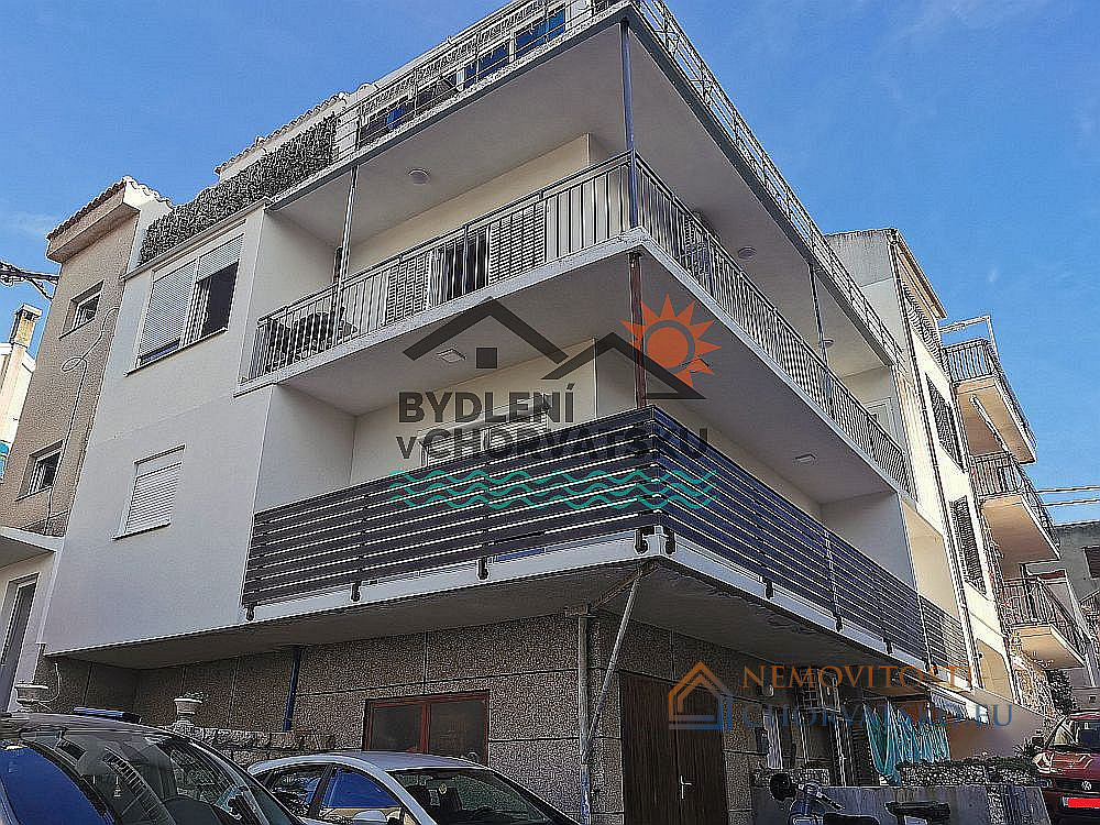Prodej bytu 2+kk 76 m², Podstrana
