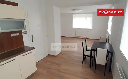 Pronájem bytu 2+1 75 m², Lešenská, Zlín - Kostelec