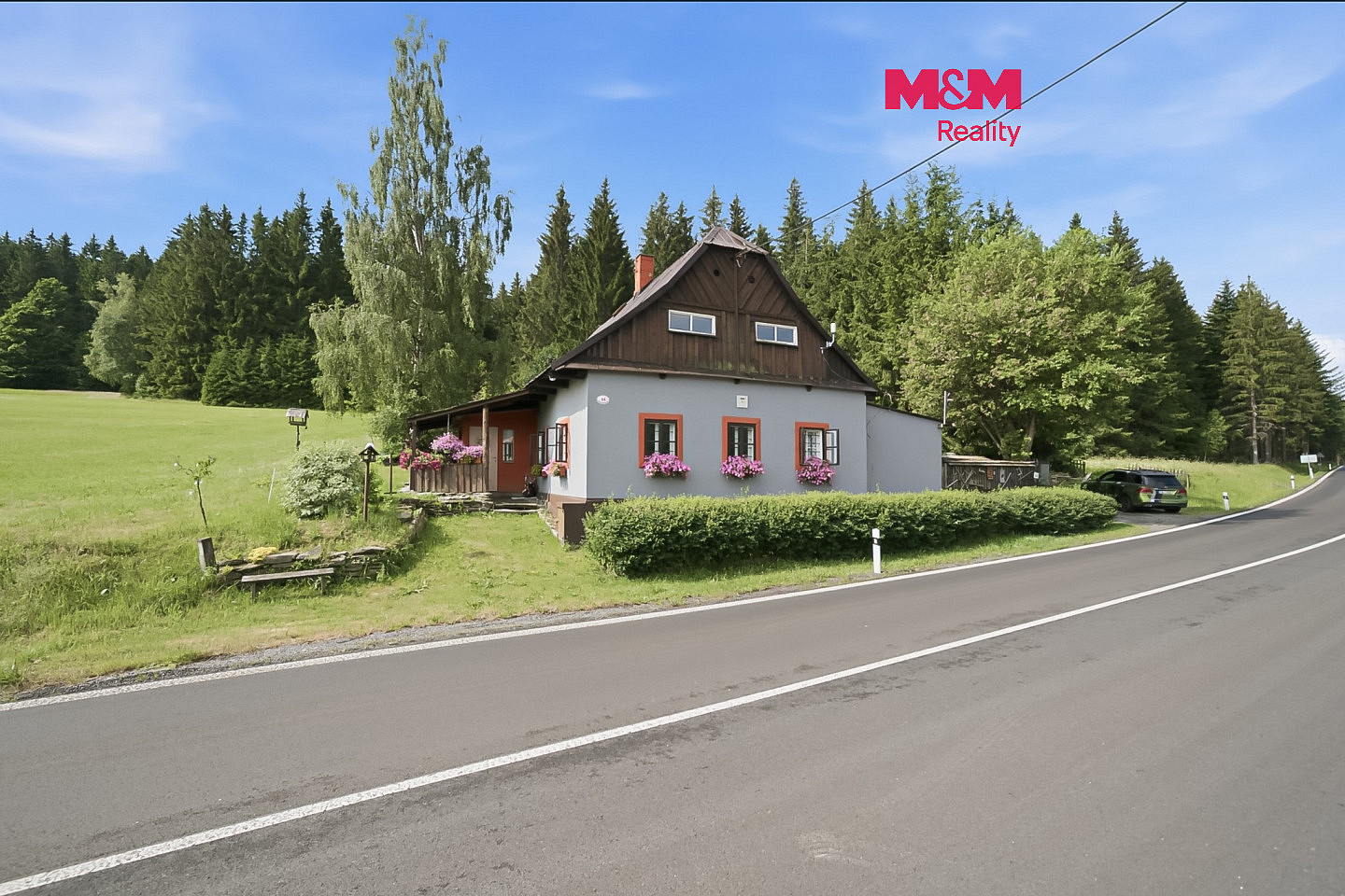 Prodej domu 181 m² s pozemkem 2 085 m²