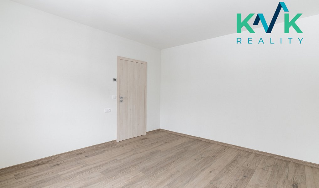 Prodej domu 160 m² s pozemkem 690 m², Sadov – náhled fotky 23